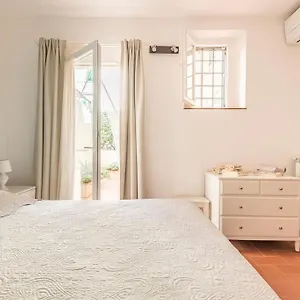 Dalu Davide - Private Car Park 15 Minutes To The Center Apartment
