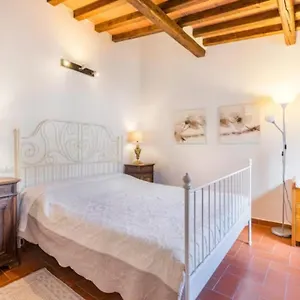 Dalu Lucilla - Private Car Park 15 Minutes To The Center Apartment